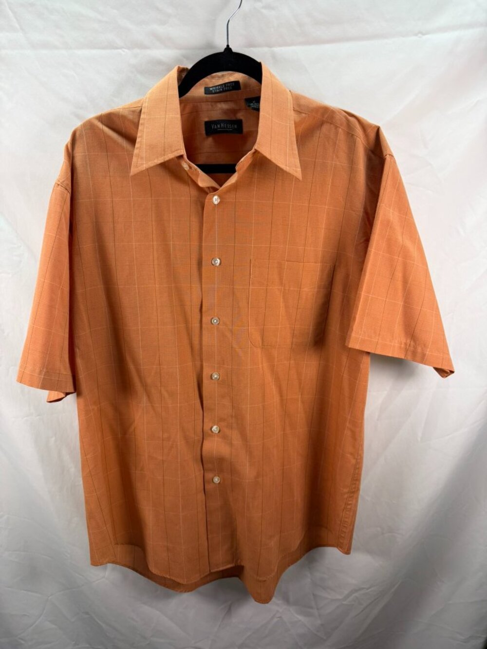 Van Heusen Shirt Mens Medium Orange Plaid Wrinkle Free Short Sleeve Button Down